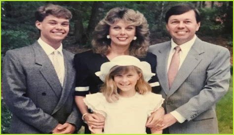 American Idol Host Ryan Seacrest, His Family and Girlfriends